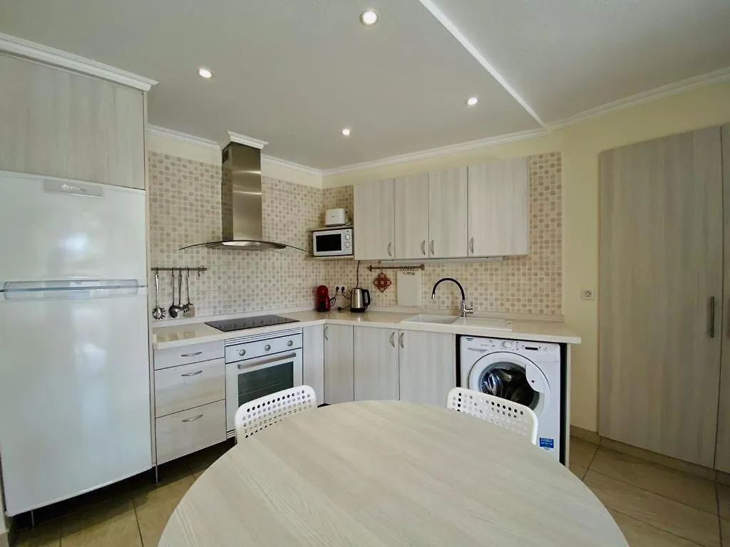 Cozy Seaside Apartment 215 In Parque Santiago 2 Playa de las Americas